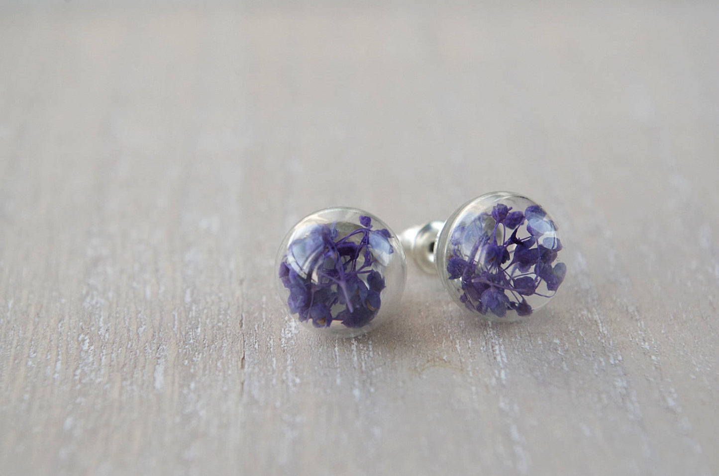 Purple flower stud earrings small real flower earrings natural flower jewelry botanical glass globe birthday gift Mother's Day gift