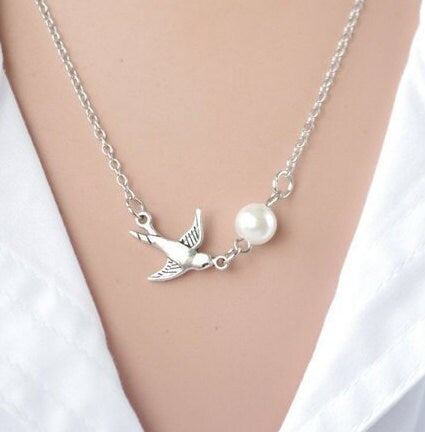 Sparrow necklace Pearl jewelry Simple necklace Bird necklace Christmas gift for her Mothers day gift for women Bridesmaids gift  for Grandma