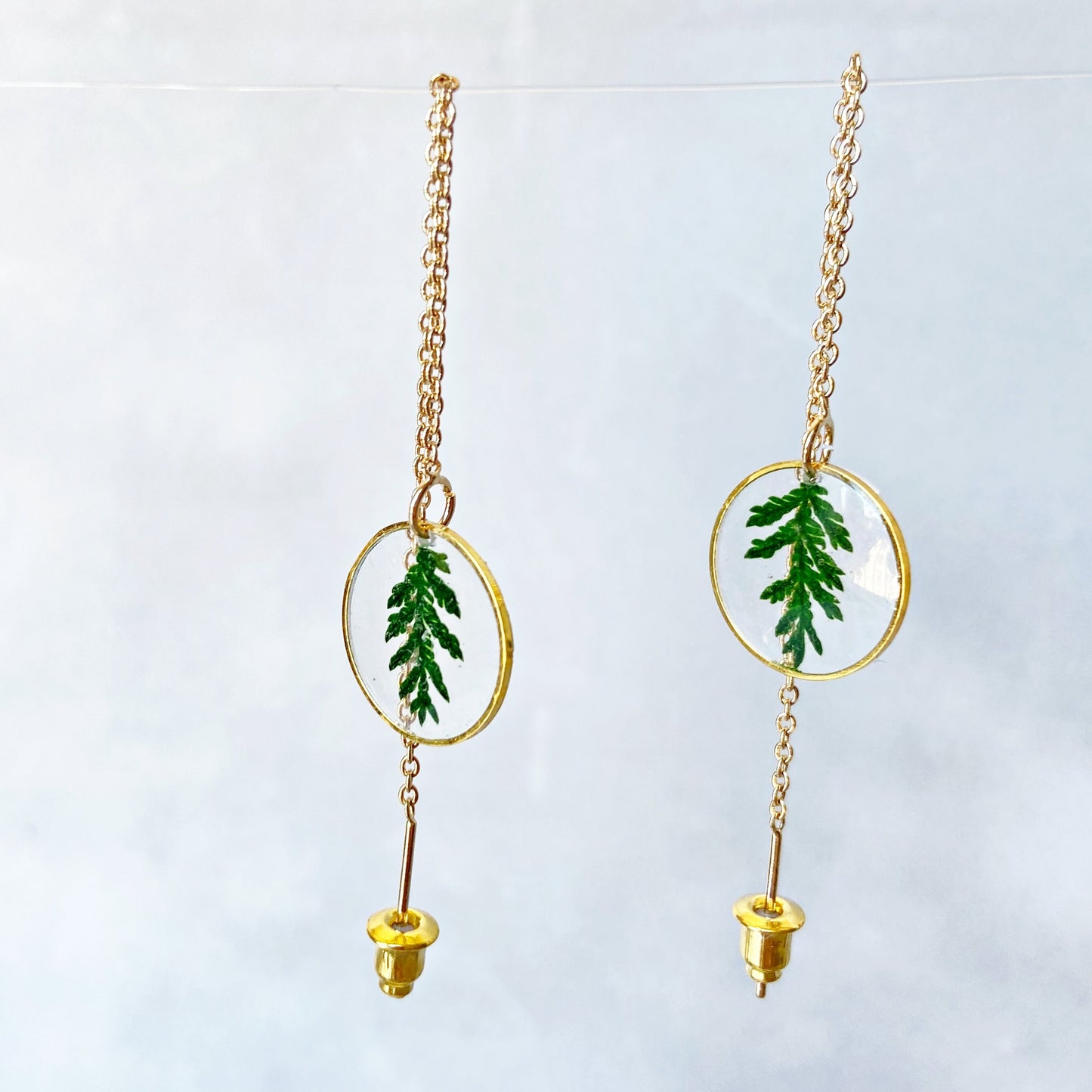 Green leaf in resin threader earrings Tiny circle suspended chain long dangle earrings Dainty chain jewelry Mother's day gift for mom