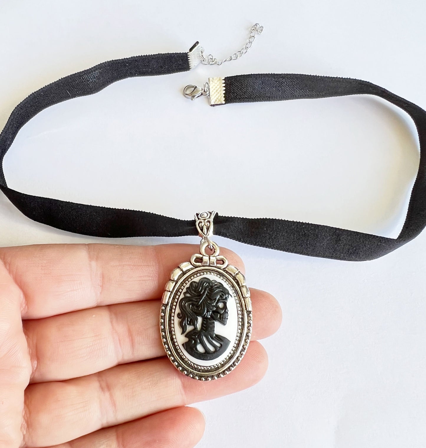 Lady Skull Cameo Black Choker ,Steampunk Skull Necklace Gothic jewelry ,Medieval Wedding, Renaissance choker, Gift for her