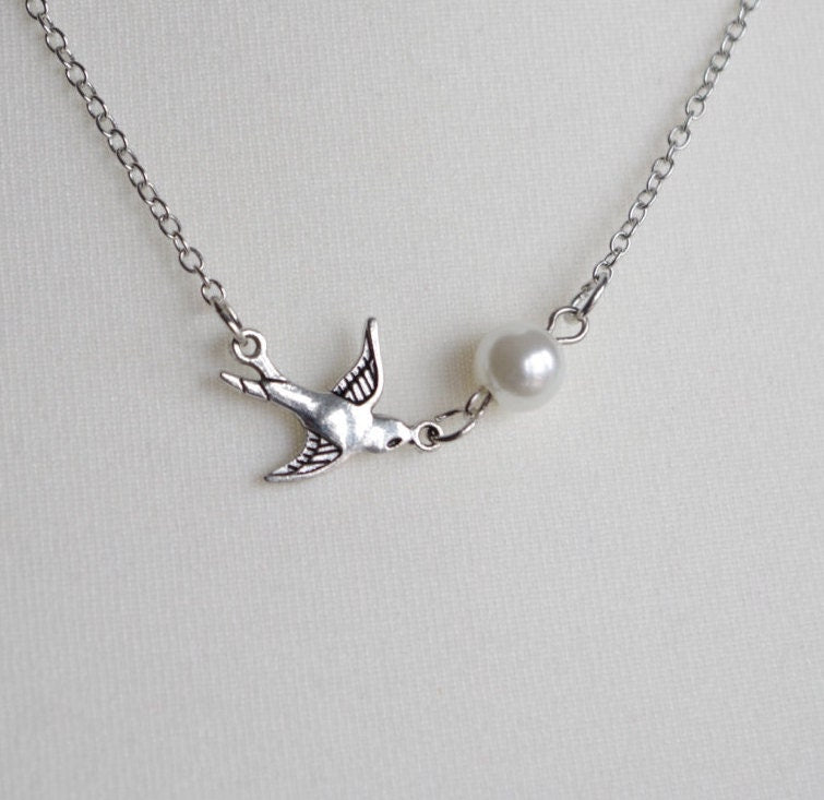 Sparrow necklace Pearl jewelry Simple necklace Bird necklace Christmas gift for her Mothers day gift for women Bridesmaids gift  for Grandma